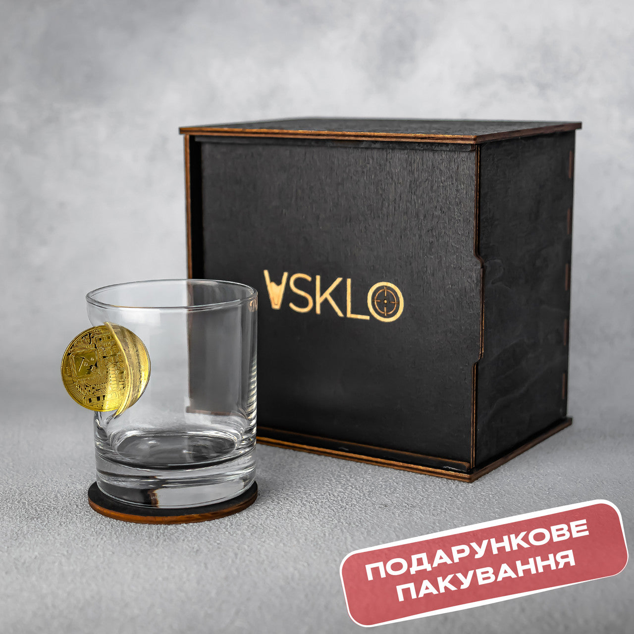 Склянка для віскі (з біткоїном) від VSKLO — крупний план виробу, фото 4, артикул 10124