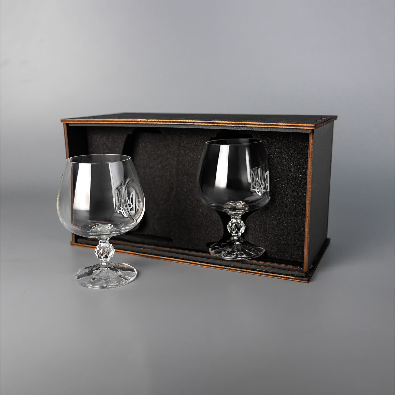 Set of 2 cognac glasses (with Coat of Arms inserts) | VSKLO #4656