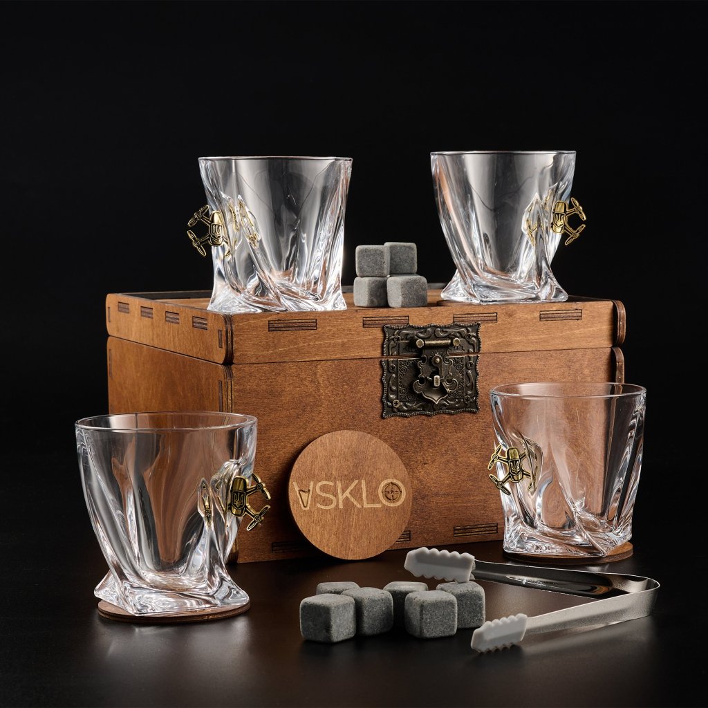 LEO Set 4 - crystal glasses (with Drone Inserts) by VSKLO — close-up product view, photo 5, SKU 11261