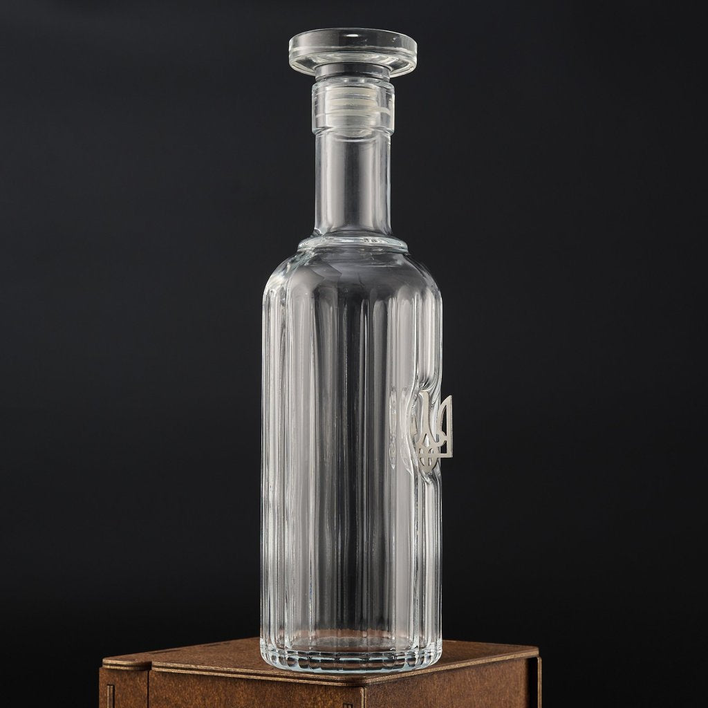 Faceted Crystal Decanter (with a Coat of Arms) | VSKLO #338