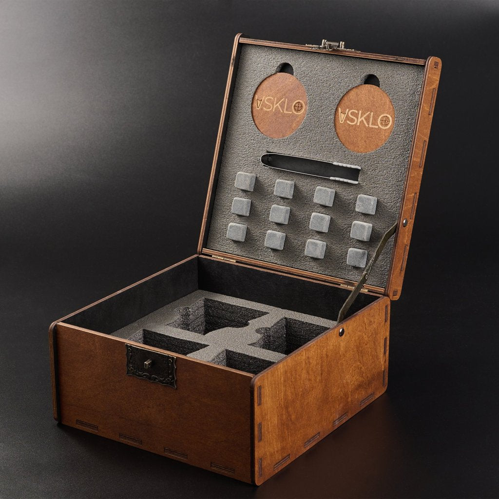 LEO Set 4 - crystal glasses (with Drone Inserts) by VSKLO — close-up product view, photo 6, SKU 11261