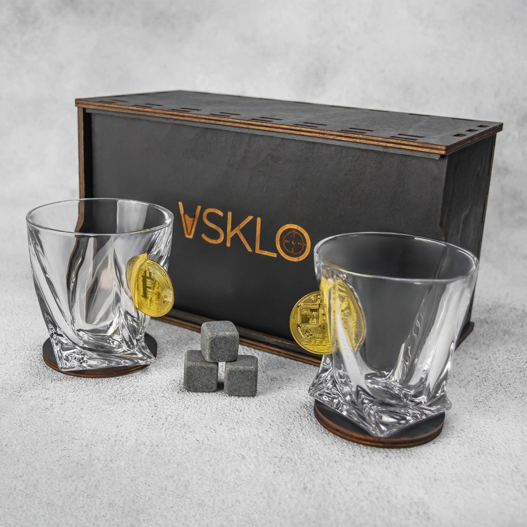 Набір на 2 кришталеві склянки (з біткоїнами) від VSKLO — вигляд збоку виробу, фото 3, артикул 10468