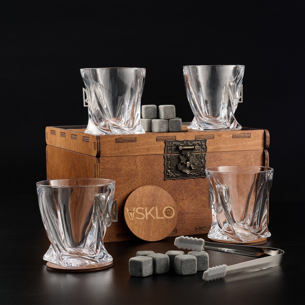 LEO Set 4 - crystal glasses (with Coat of Arms Inserts) by VSKLO — side view of the product, photo 3, SKU 11260